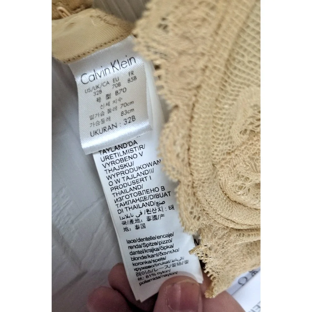 NWT Calvin Klein 32B Seductive Comfort Lace Bra QF1741 Beige Unlined Full Figure